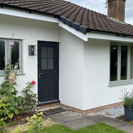 Fir Tree Cottage Chester Kültér fotó